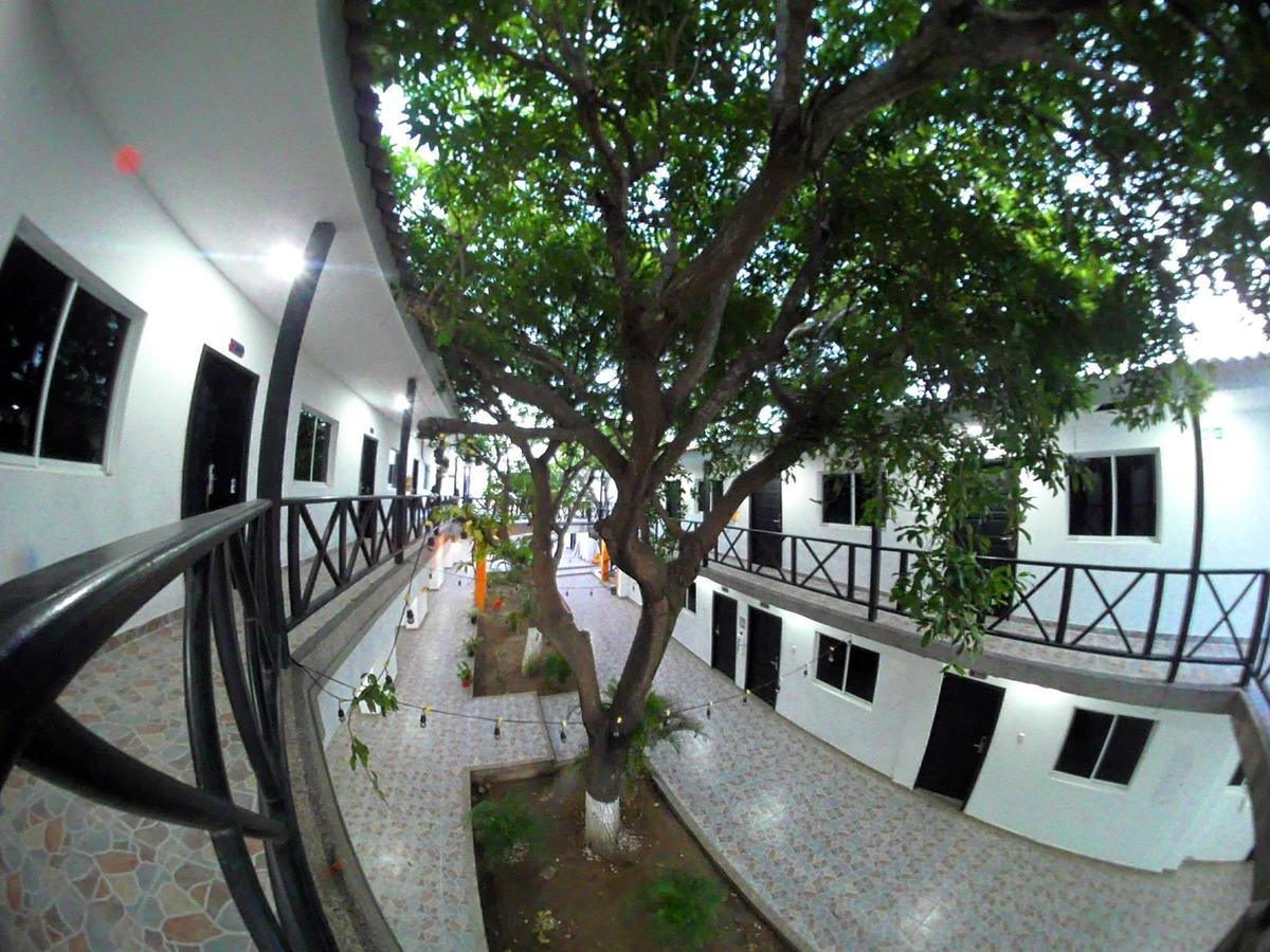 Hotel El Emigrante Puerto Colombia Extérieur photo